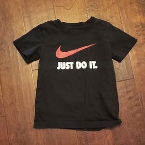 Nike boys t-shirt